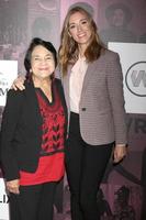 los angeles, 2 de novembro - carly craig, dolores huerta no power women summit - sexta-feira no intercontinental los angeles em 2 de novembro de 2018 em los angeles, ca foto