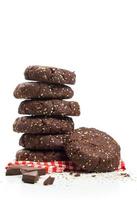 lanche saudável, biscoitos de sementes de chia chocolate escuro foto
