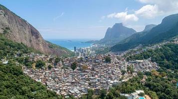 vista aérea da favela da rocinha foto