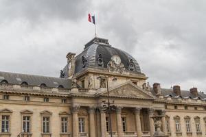 edifício histórico em paris frança foto