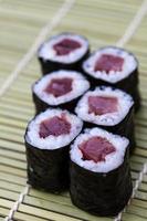 rolos de sushi