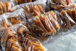 manga preserva muitos alimentos em um saco plástico transparente. foto