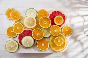 as cores das frutas cítricas foto