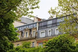 paris, frança, 2020 - janelas paris foto