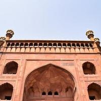 detalhe arquitetônico da mesquita jama masjid, antiga delhi, índia, a arquitetura espetacular da mesquita jama masjid em delhi 6 durante a temporada de ramzan, a mesquita mais importante da índia foto