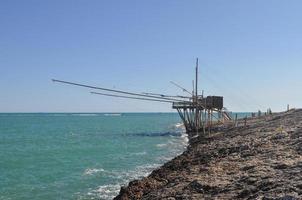 torre de pesca trabucco gargano em vieste foto