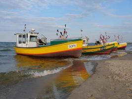 a praia de sopot na polônia foto