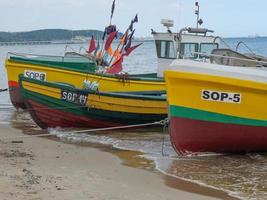 a praia de sopot na polônia foto