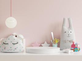 pódio de maquete para produto no quarto das crianças, quarto rosa.