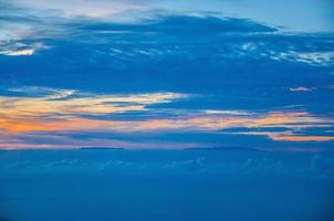pôr do sol com ilhas canárias, vista do vulcão teide foto