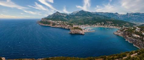 belo porto aéreo de port de soller, maiorca, espanha foto