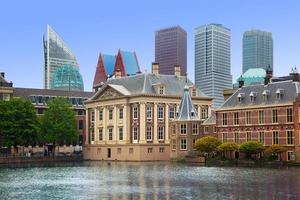 palácio binnenhof - parlament holandês em haia foto