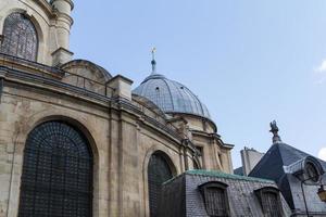 edifício histórico em paris frança foto