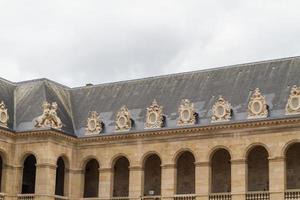 edifício histórico em paris frança foto