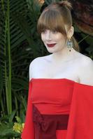 los angeles, 12 de junho - bryce dallas howard na estréia do reino caído do mundo jurássico na sala de concertos walt disney em 12 de junho de 2018 em los angeles, ca foto