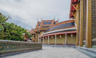 wat phra kaew em bangkok - templo da esmeralda buda foto