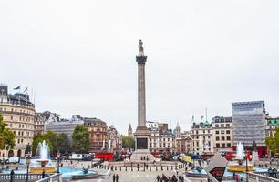 hdr trafalgar square em londres foto