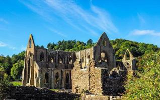 hdr tintern abadia abaty tyndyrn em tintern foto