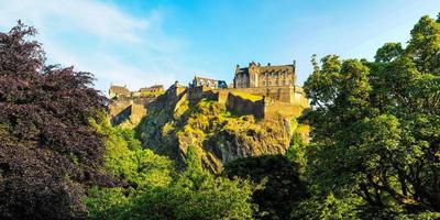 hdr castelo de edimburgo em edimburgo, alta resolução foto