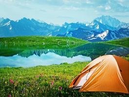 acampar nas montanhas