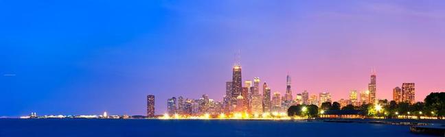 cidade de chicago eua, panorama do horizonte colorido ao pôr do sol