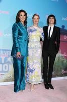 los angeles - 2 de dezembro jennifer beals, leisha hailey, katherine moennig no the l word generation q estreia no regal la live em 2 de dezembro de 2019 em los angeles, ca foto