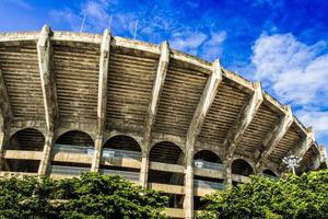 grande e bela construção de arena de futebol foto