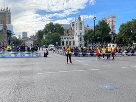 londres no reino unido em outubro de 2021 uma vista da maratona de londres foto