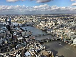 uma vista aérea de Londres foto