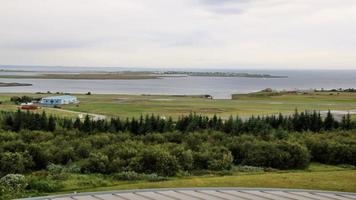 uma vista da islândia perto de reykjavik foto