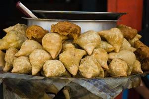 samosa com pote, nepal foto