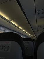 avião dentro com tom claro. foto