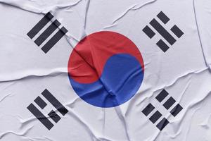 bandeira nacional da coreia do sul feita de papel amassado foto