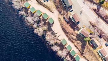 pequenas casas perto da praia de ingonish, ilha de cape breton foto