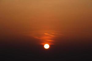 ponto de vista do nascer do sol para a montanha do repolho, pho tab berg, tailândia foto