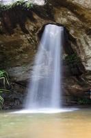 cachoeira cantou chan, tailândia invisível foto