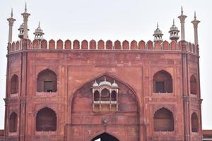 detalhe arquitetônico da mesquita jama masjid, antiga delhi, índia, a arquitetura espetacular da mesquita jama masjid em delhi 6 durante a temporada de ramzan, a mesquita mais importante da índia foto