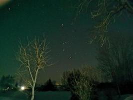 noite de primavera em uma aldeia russa viagem natureza foto