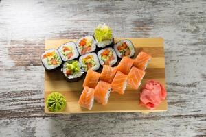 rolo de sushi