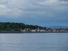 a cidade de inverness e as terras altas da Escócia foto