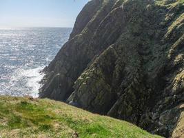 as ilhas shetland com a cidade de lerwick na escócia foto