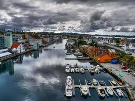 a cidade de haugesund na noruega foto