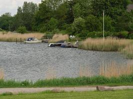 a cidade de kappeln no rio schlei foto