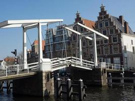 a cidade holandesa de haarlem foto