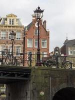 a cidade de amsterdã na holanda foto