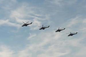 grupo de helicópteros mi-35 foto