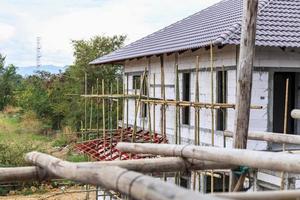 construção residencial nova casa em andamento no canteiro de obras foto