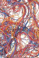 cabos e fios de telecomunicações coloridos