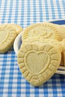 biscoitos de biscoito amanteigado em forma de coração