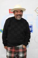 los angeles 2 de maio - george lopez no 15º torneio anual de golfe de celebridades da fundação george lopez no campo de golfe à beira do lago em 2 de maio de 2022 em burbank, ca foto